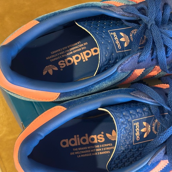 Adidas Gazelle Blue Sneakers - Picture 2 of 3